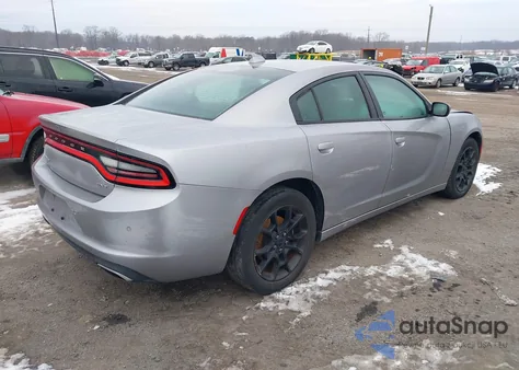2015 Dodge Charger Sxt z USA, uszkodzony, nr VIN 2C3CDXJGXFH891493